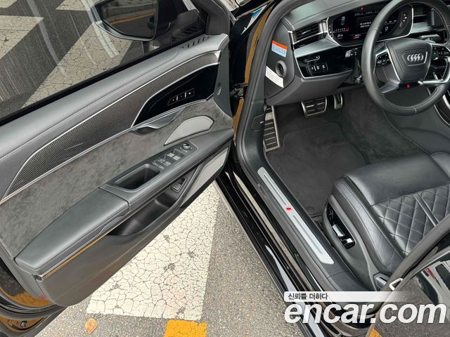 Audi S8 2020 — photo 12