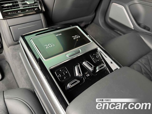 Audi S8 2020 — photo 13