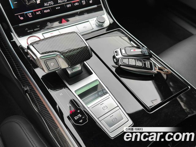 Audi S8 2020 — photo 17
