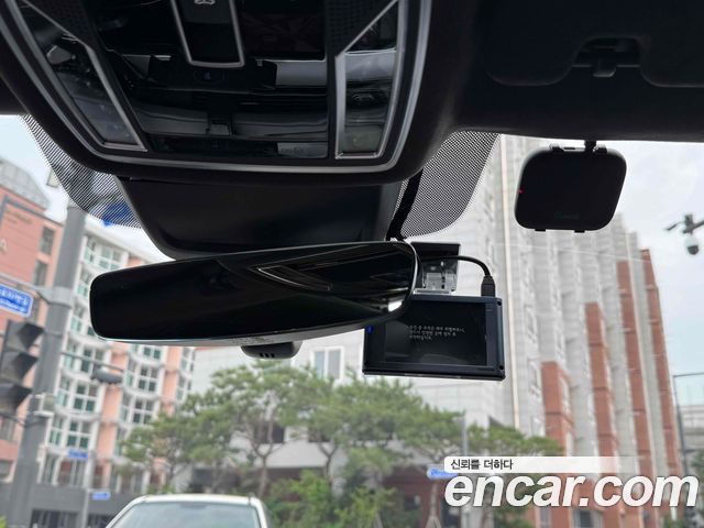 Audi S8 2020 — photo 18