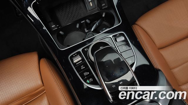 Mercedes-Benz C-Class 2020 — photo 25
