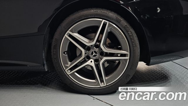 Mercedes-Benz C-Class 2020 — photo 7
