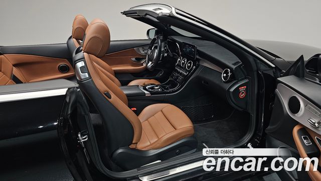 Mercedes-Benz C-Class 2020 — photo 16