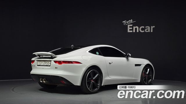 Jaguar F-TYPE 2015 — photo 2
