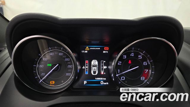 Jaguar F-TYPE 2015 — photo 8