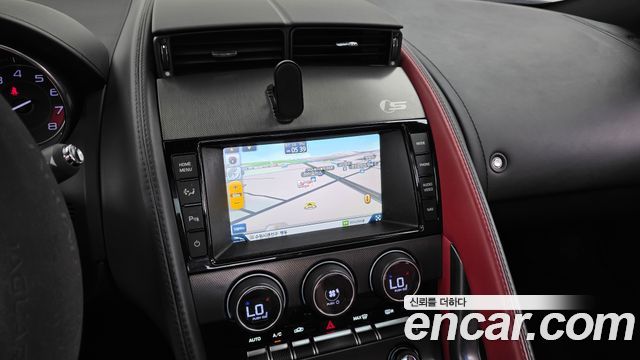 Jaguar F-TYPE 2015 — photo 12