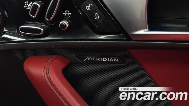 Jaguar F-TYPE 2015 — photo 19