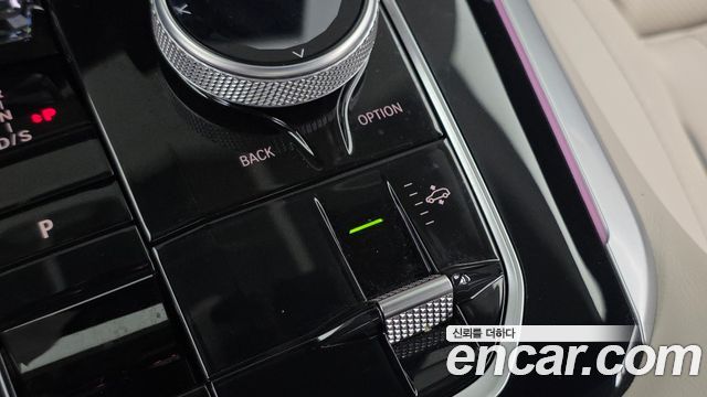 BMW X5 2025 — photo 17