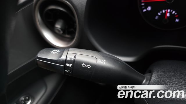 Kia K3 2019 — photo 15