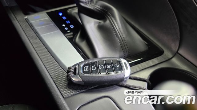 Hyundai AVANTE 2021 — photo 21