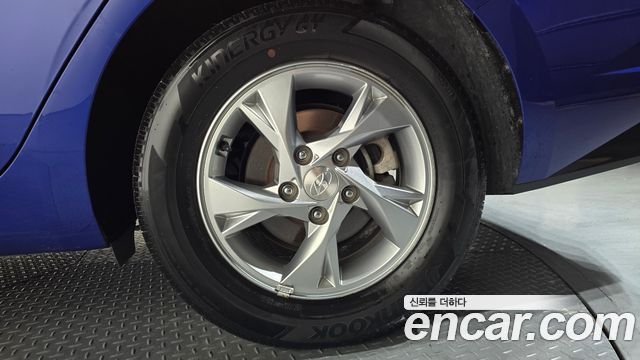 Hyundai AVANTE 2021 — photo 7