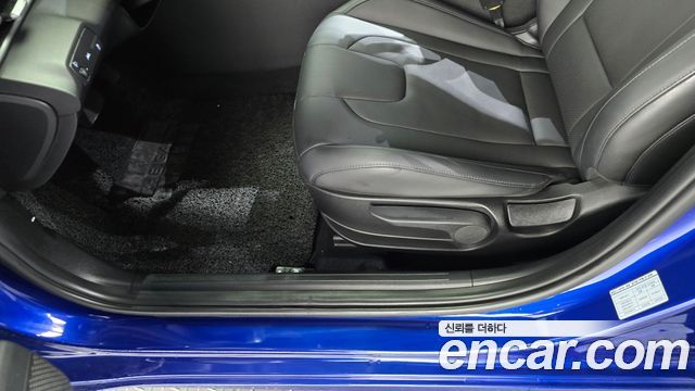 Hyundai AVANTE 2021 — photo 27