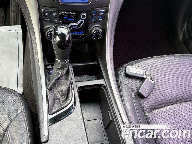 Hyundai Sonata 2012 — photo 10