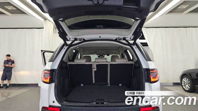 Land Rover Discovery Sport 2021 — photo 26