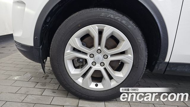 Land Rover Discovery Sport 2021 — photo 7