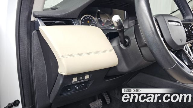 Land Rover Discovery Sport 2021 — photo 28