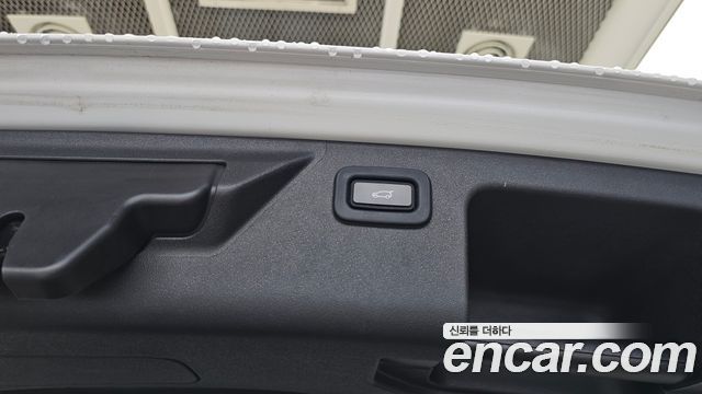 Land Rover Discovery Sport 2021 — photo 31