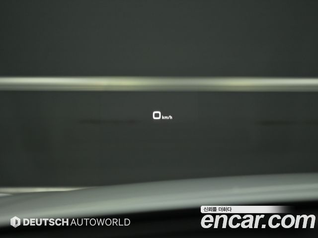Audi SQ5 2023 — photo 17