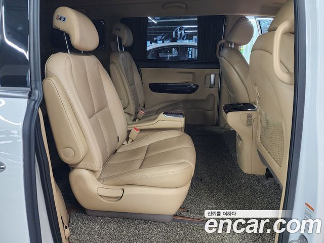 Kia Canival 2019 — photo 15