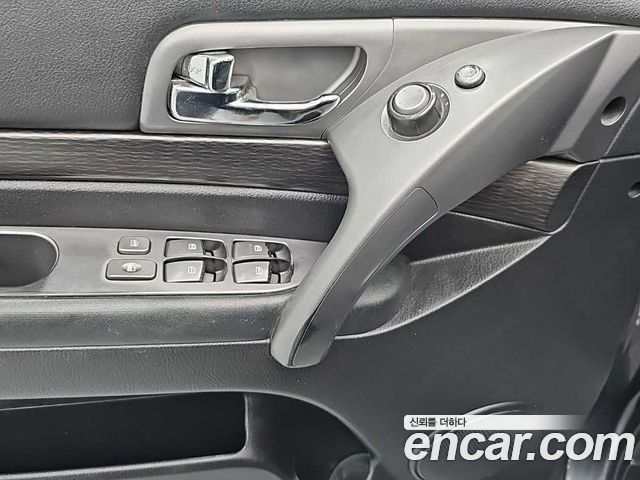 KG Mobility KORANDO 2017 — photo 17
