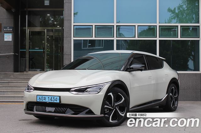 Kia EV6 2022 — photo 1