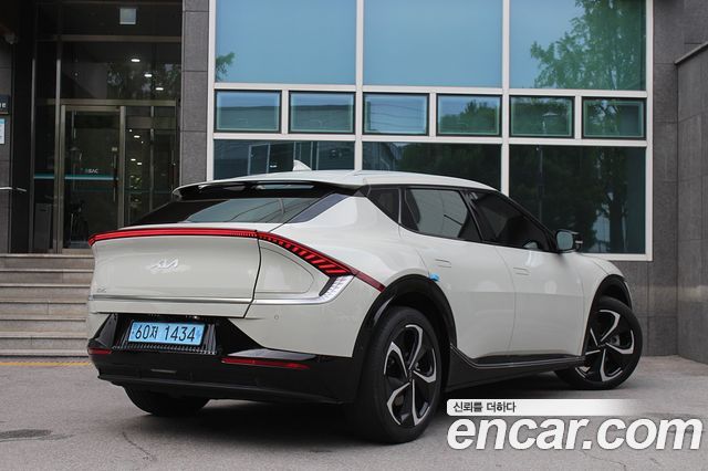 Kia EV6 2022 — photo 6