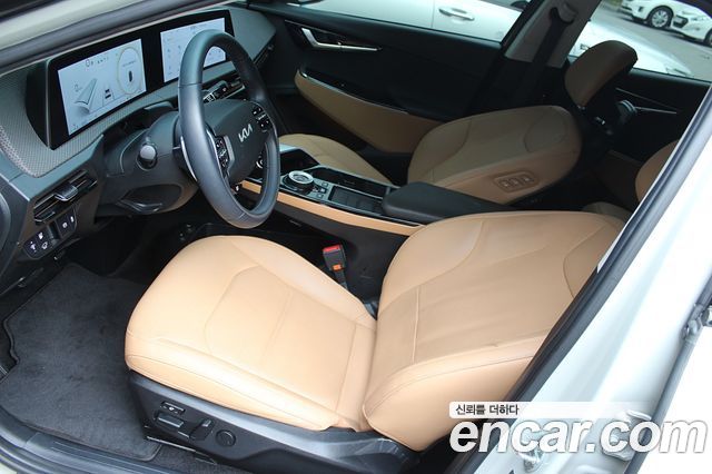Kia EV6 2022 — photo 14