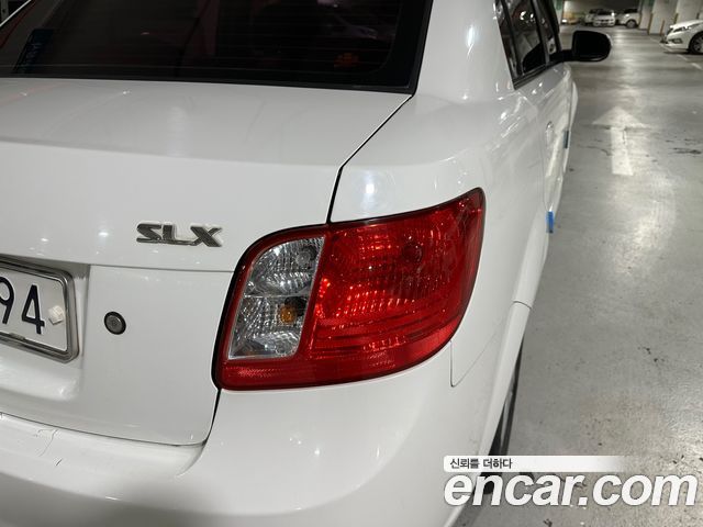 Kia pride 2010 — photo 7