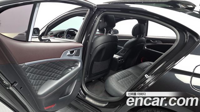 Genesis G70 2018 — photo 16