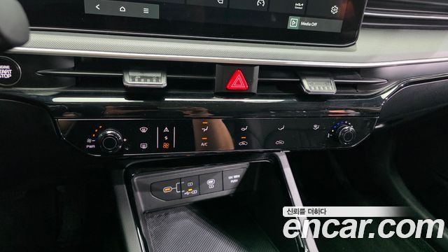 Kia K5 2025 — photo 23