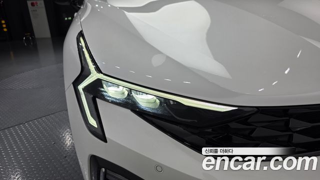 Kia K5 2025 — photo 8