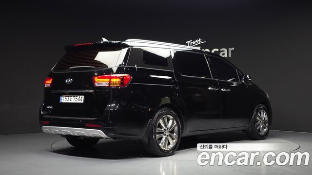 Kia Canival 2018 — photo 2