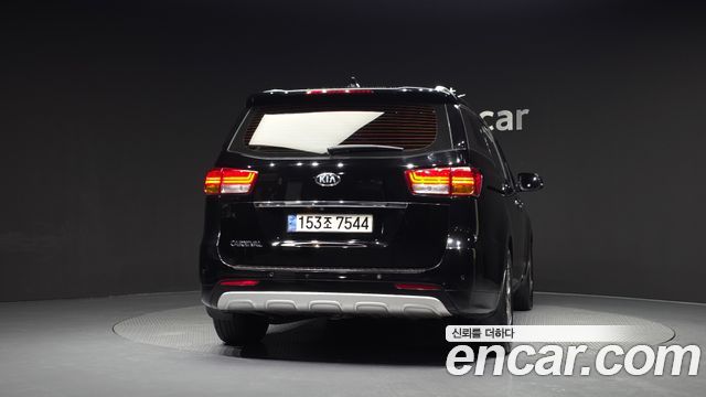 Kia Canival 2018 — photo 4