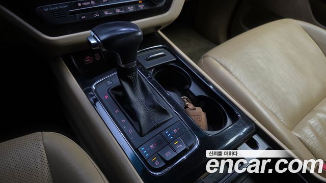 Kia Canival 2018 — photo 9