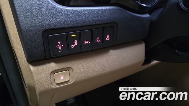 Kia Canival 2018 — photo 16