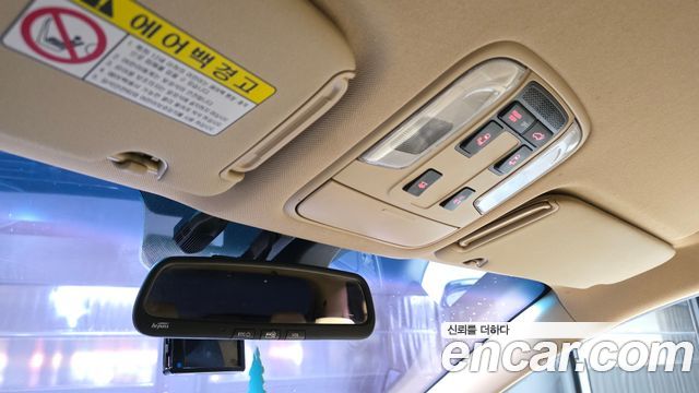 Kia Canival 2018 — photo 17