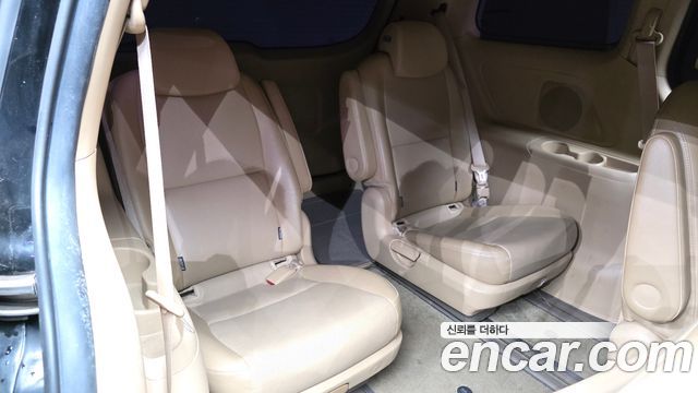 Kia Canival 2018 — photo 18