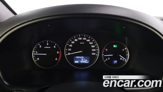 Hyundai Starex 2017 — photo 8