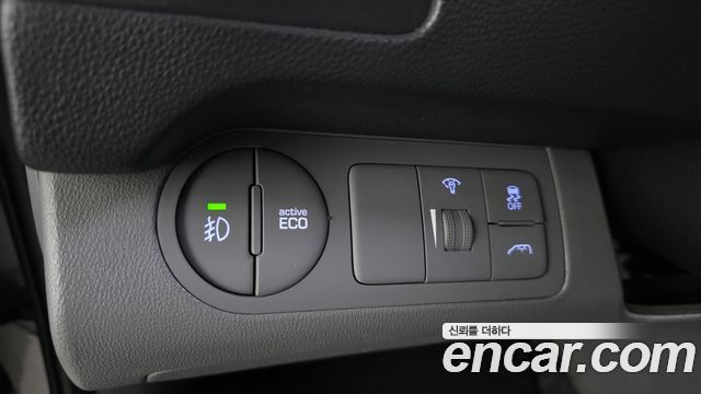 Hyundai Starex 2017 — photo 17