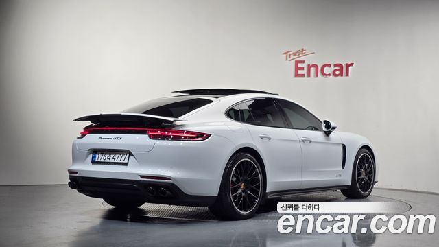 Porsche Panamera 2019 — photo 2
