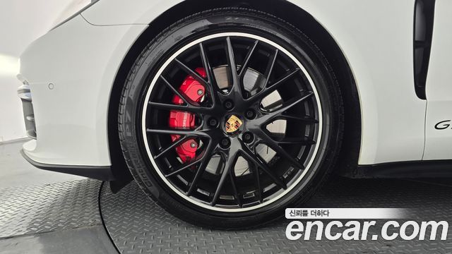 Porsche Panamera 2019 — photo 5