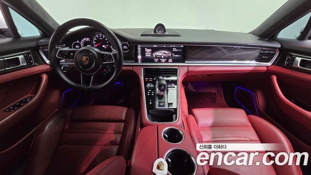 Porsche Panamera 2019 — photo 10