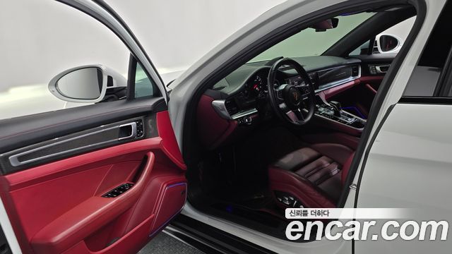 Porsche Panamera 2019 — photo 13