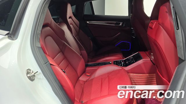 Porsche Panamera 2019 — photo 17