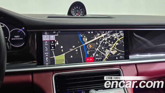 Porsche Panamera 2019 — photo 19