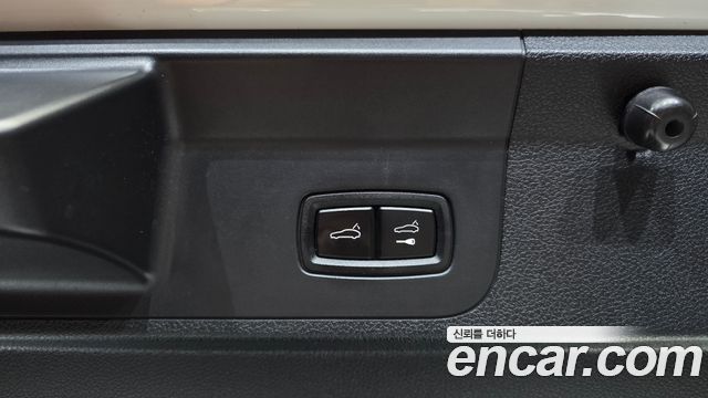 Porsche Panamera 2019 — photo 23