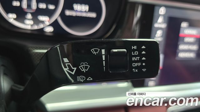 Porsche Panamera 2019 — photo 29