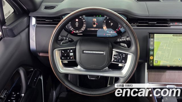 Land Rover Range Rover 2024 — photo 13