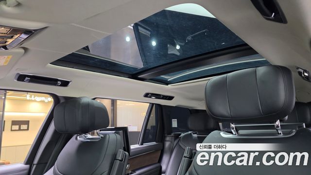 Land Rover Range Rover 2024 — photo 18