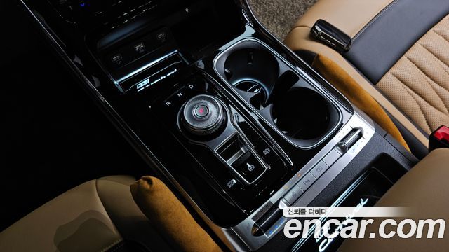 Kia Canival 2021 — photo 12